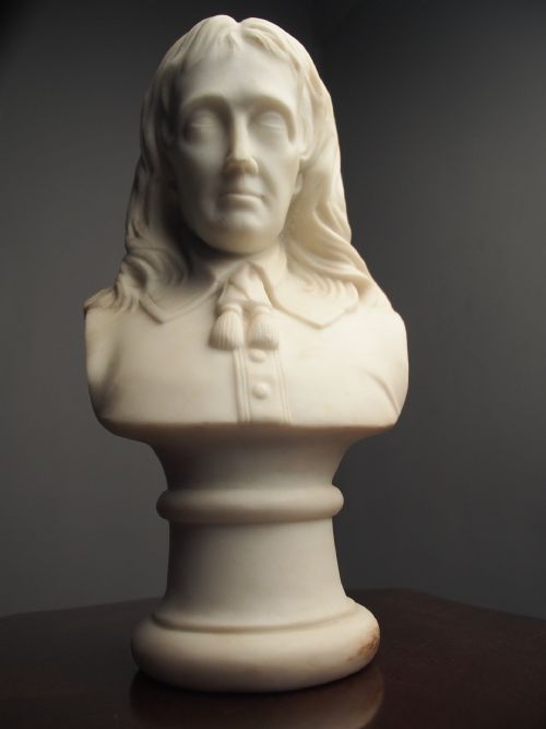 WHITE MARBLE BUST OF A GENTLEMAN - ADDITIONAL PHOTO 10