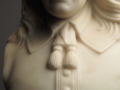 WHITE MARBLE BUST OF A GENTLEMAN - ADDITIONAL PHOTO 14