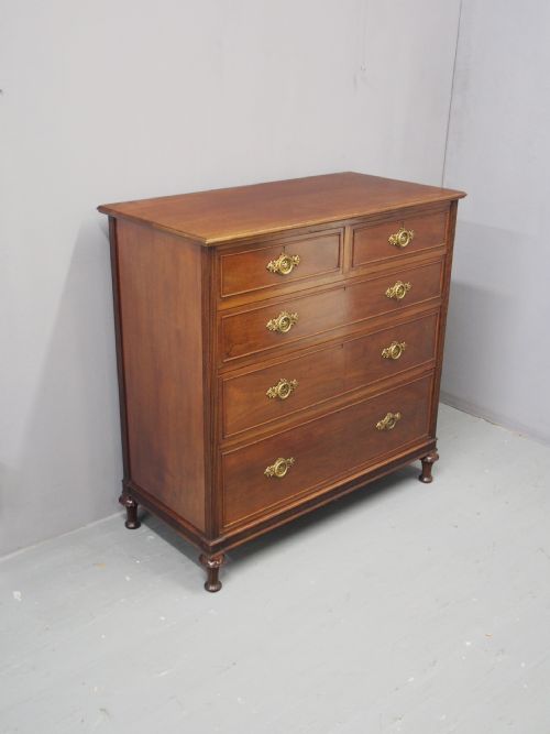 MAHOGANY CHEST OF DRAWERS IN STYLE OF MORISON CO - ADDITIONAL PHOTO 3