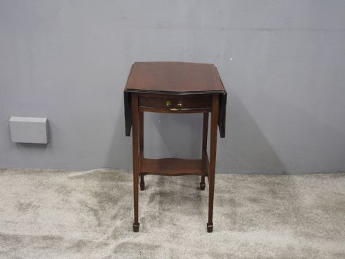 GEORGIAN STYLE MAHOGANY PEMBROKE TABLE - ADDITIONAL PHOTO 1