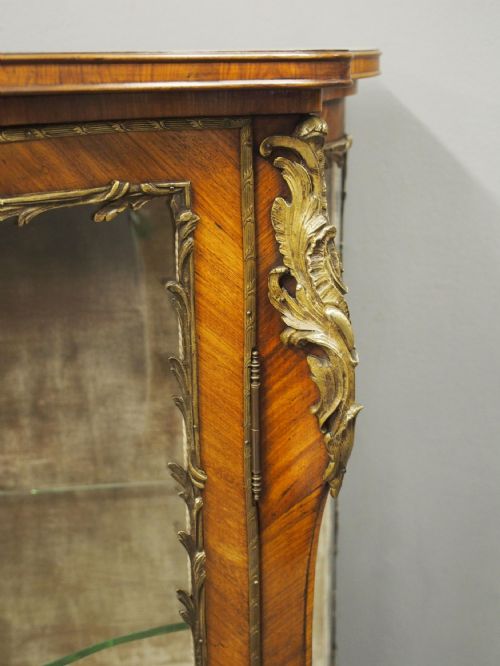 FRENCH ROSEWOOD VITRINE BY THOMAS JUSTICE SONS - ADDITIONAL PHOTO 9