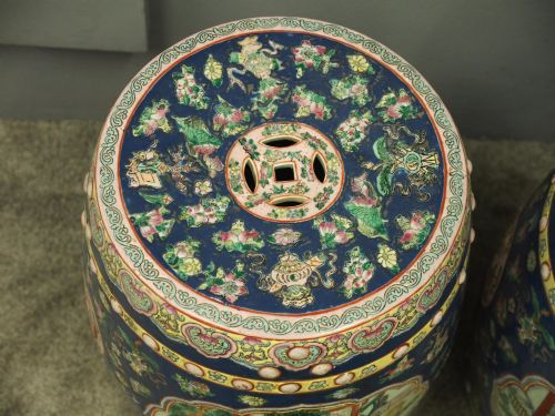 PAIR OF CHINESE QING DYNASTY PAINTED BARRELS SEATS - ADDITIONAL PHOTO 4