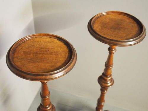 PAIR OF VICTORIAN MAHOGANY TORCHERES - ADDITIONAL PHOTO 5