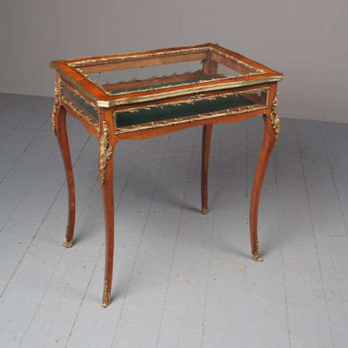 Antique Victorian Rosewood Bijouterie Table