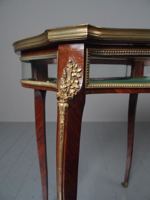 ANTIQUE FRENCH KINGWOOD HEARTSHAPED BIJOUTERIE TABLE - ADDITIONAL PHOTO 2