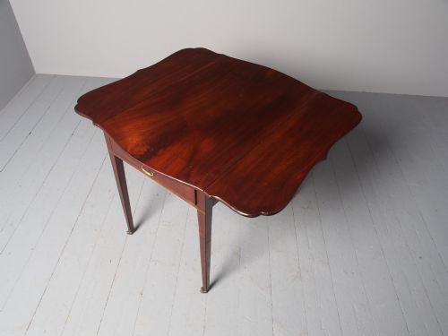 ANTIQUE GEORGE III MAHOGANY PEMBROKE TEA CADDY TABLE - ADDITIONAL PHOTO 6