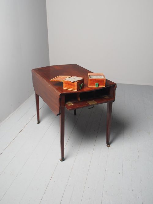 ANTIQUE GEORGE III MAHOGANY PEMBROKE TEA CADDY TABLE - ADDITIONAL PHOTO 10