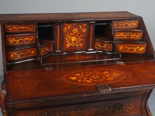 ANTIQUE DUTCH MARQUETRY BOMBE BUREAU - ADDITIONAL PHOTO 4