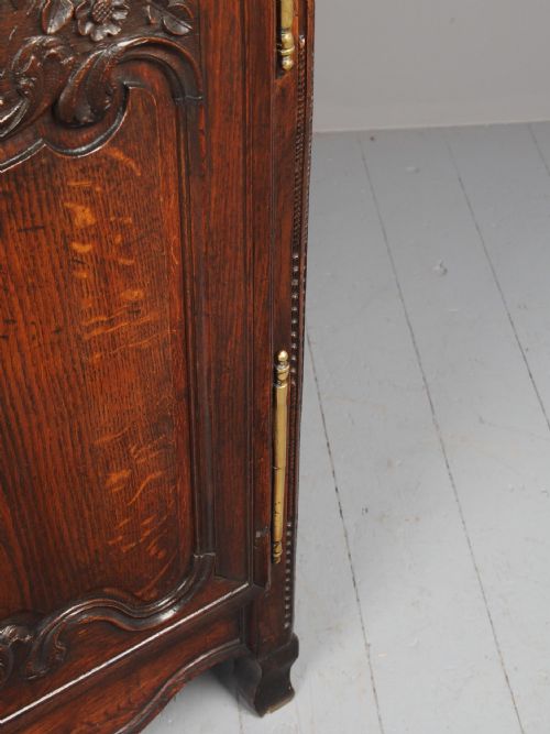 ANTIQUE NORTHERN FRENCH CARVED OAK SIDE CABINET - ADDITIONAL PHOTO 9