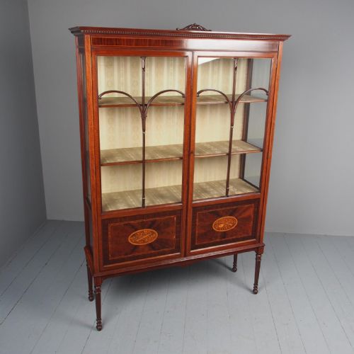 ANTIQUE SHERATON STYLE INLAID MAHOGANY DISPLAY CABINET - ADDITIONAL PHOTO 1