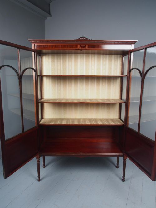 ANTIQUE SHERATON STYLE INLAID MAHOGANY DISPLAY CABINET - ADDITIONAL PHOTO 2