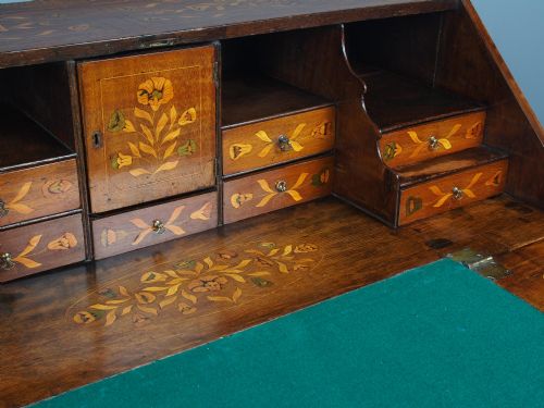 EARLY 19TH CENTURY LARGE DUTCH MARQUETRY BUREAU - ADDITIONAL PHOTO 12