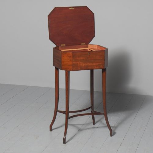 GEORGE III MAHOGANY WORK TABLE SIDE TABLE - ADDITIONAL PHOTO 1