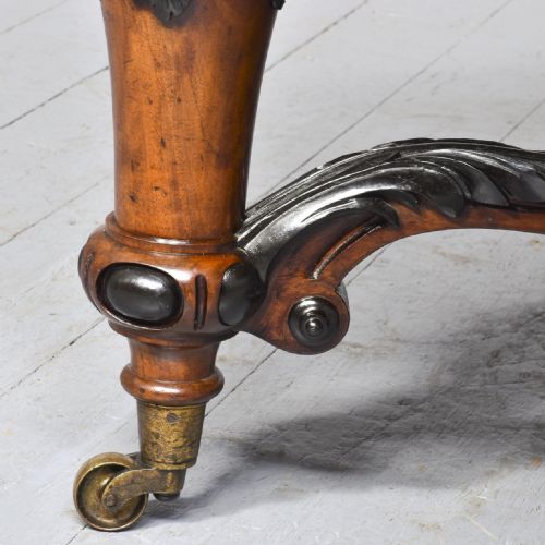 A LARGE FRENCH CENTRE TABLE - ADDITIONAL PHOTO 9