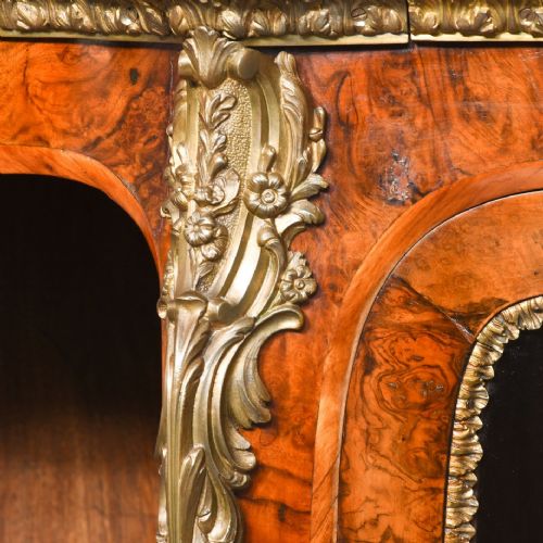OPENENDED FIGURED WALNUT VICTORIAN CREDENZA - ADDITIONAL PHOTO 4