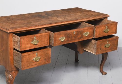GEORGE II STYLE WALNUT DESK - ADDITIONAL PHOTO 7