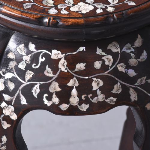 RARE PAIR OF CHINESE TALL MOTHEROFPEARL INLAID HONGMU PLANT STANDS - ADDITIONAL PHOTO 5