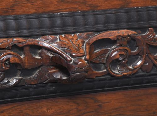 A 17TH CENTURY FLEMISHDUTCH ROSEWOOD KAST - ADDITIONAL PHOTO 4