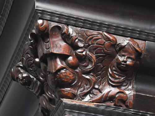 A 17TH CENTURY FLEMISHDUTCH ROSEWOOD KAST - ADDITIONAL PHOTO 7