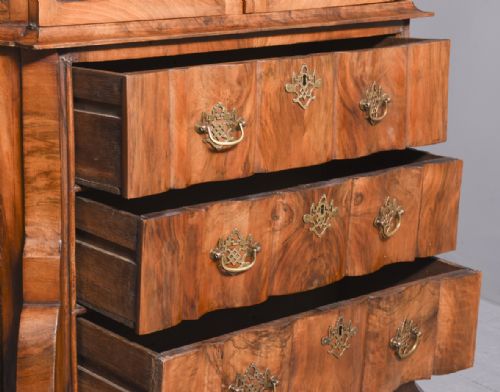A DUTCH WALNUT DISPLAY CABINET - ADDITIONAL PHOTO 9