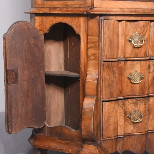 A DUTCH WALNUT DISPLAY CABINET - ADDITIONAL PHOTO 11