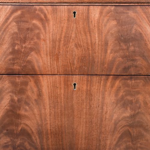 FIGURED MAHOGANY WHYTOCK REID CHEST OF DRAWERS WITH CANTED CORNERS - ADDITIONAL PHOTO 5