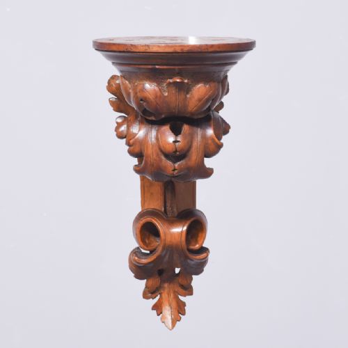 PAIR OF CARVED LIMEWOOD WALL BRACKETS - ADDITIONAL PHOTO 5