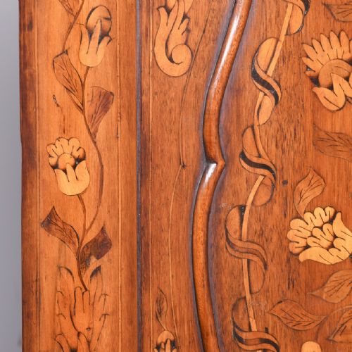 DUTCH SERPENTINE DOUBLE CORNER CABINET - ADDITIONAL PHOTO 7