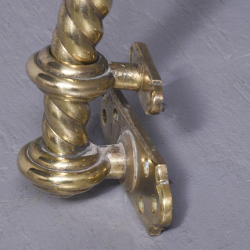 PAIR OF VICTORIAN BRASS WALL LIGHTS - ADDITIONAL PHOTO 4
