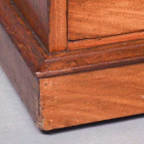 VICTORIAN MAHOGANY PEDESTAL DESK - ADDITIONAL PHOTO 2