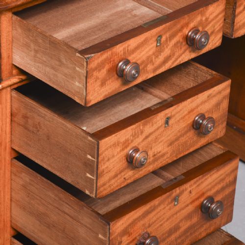 VICTORIAN MAHOGANY PEDESTAL DESK - ADDITIONAL PHOTO 6