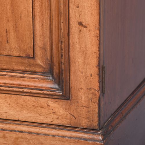 PAIR OF MARBLE TOPPED BEDSIDE CABINETS - ADDITIONAL PHOTO 6