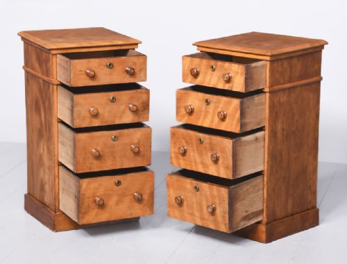 PAIR OF MIDVICTORIAN BLONDE WALNUT CHEST OF DRAWERSBEDSIDE LOCKERS - ADDITIONAL PHOTO 4