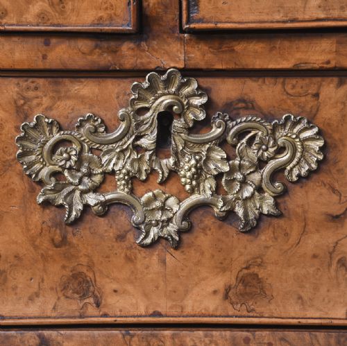 KING WILLEM I OF THE NETHERLANDS BURR WALNUT CABINET - ADDITIONAL PHOTO 5