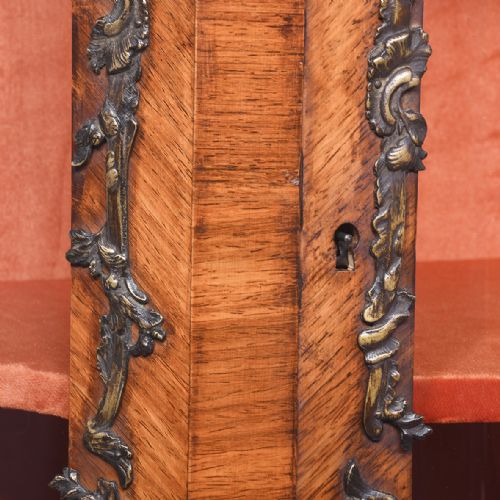 MID19TH CENTURY ORMOLUMOUNTED FRENCH KINGWOOD VITRINE - ADDITIONAL PHOTO 3