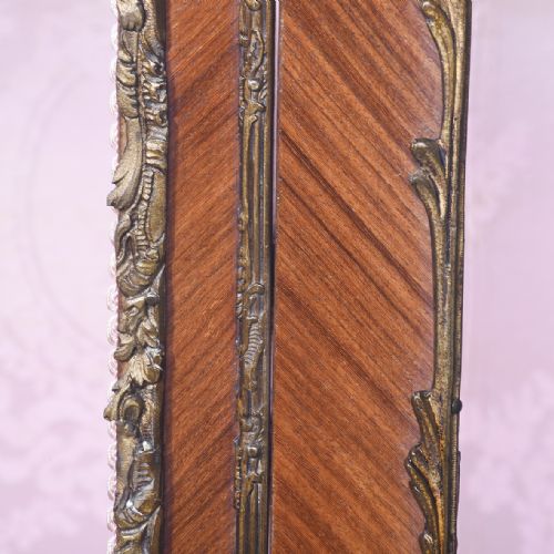 EXHIBITION QUALITY LARGE ORMOLU MOUNTED LOUIS XVI STYLE KINGWOOD AND VERNIS MARTIN VITRINE - ADDITIONAL PHOTO 10