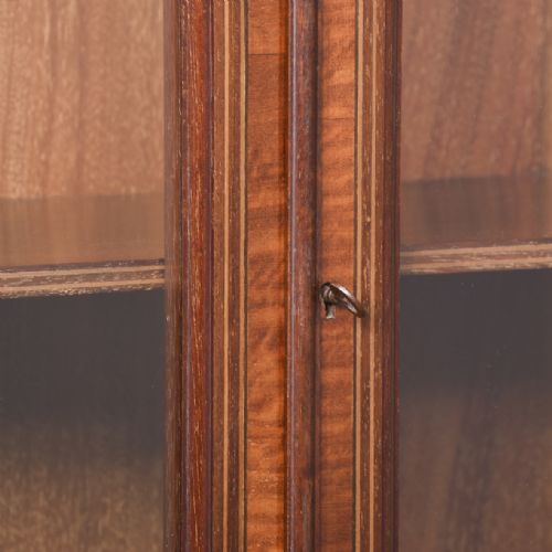 QUALITY INLAID MAHOGANY SHERATON STYLE BIJOUTERIE CABINET - ADDITIONAL PHOTO 5