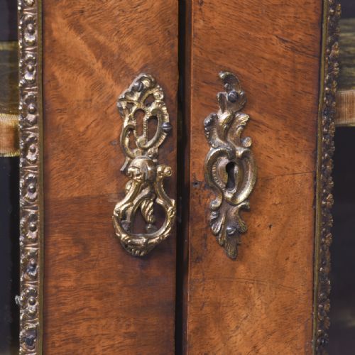 VICTORIAN 2 DOOR PIER CABINET - ADDITIONAL PHOTO 1