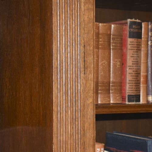 CARVED OAK 4 DOOR BOOKCASE - ADDITIONAL PHOTO 5