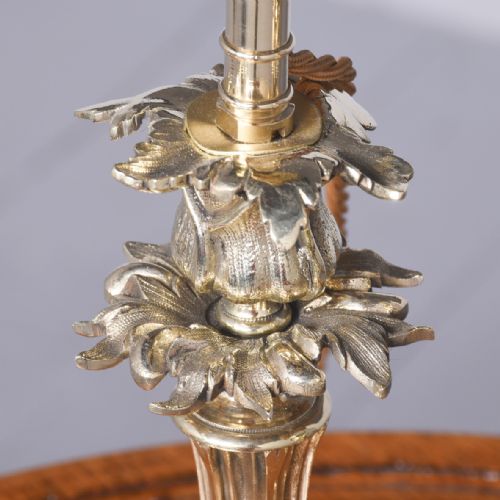 PAIR OF CAST BRONZE LAMPS - ADDITIONAL PHOTO 3