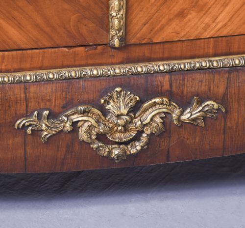 ORMOLU MOUNTED KINGWOOD CABINET - ADDITIONAL PHOTO 8