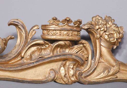 A MID19TH CENTURY CARVED WOOD AND GILDED WALL MIRROR - ADDITIONAL PHOTO 1