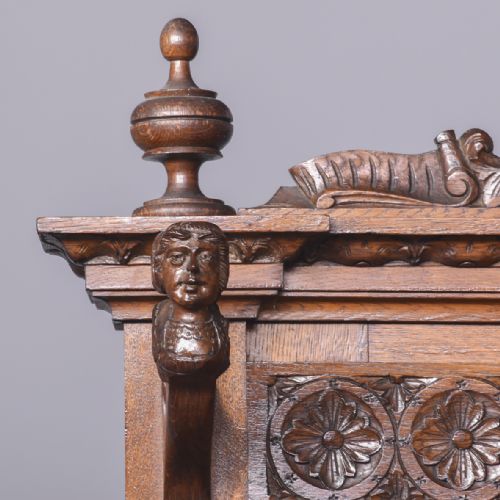 MAGNIFICENT CARVED OAK FLEMISH HALL STAND OF VERY LARGE PROPORTIONS - ADDITIONAL PHOTO 2