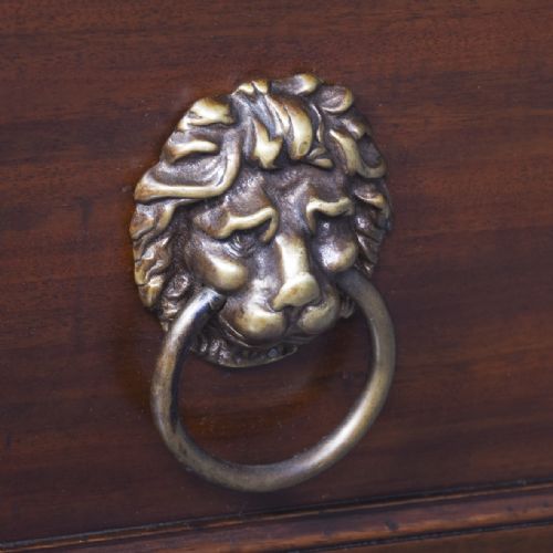 WILLIAM IV NEATSIZED MAHOGANY CELLARETTE IN THE FORM OF A CHEST OF DRAWERS - ADDITIONAL PHOTO 2