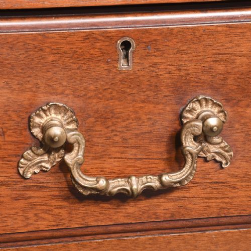 PAIR OF LATE VICTORIAN MAHOGANY NEAT SIZE CHEST OF DRAWERSBEDSIDE LOCKERS - ADDITIONAL PHOTO 1