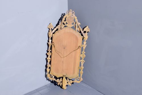 LATE 18TH CENTURY CARVED NEOCLASSICALSTYLE GILTWOOD WALL MIRROR POSSIBLY SWEDISH - ADDITIONAL PHOTO 4