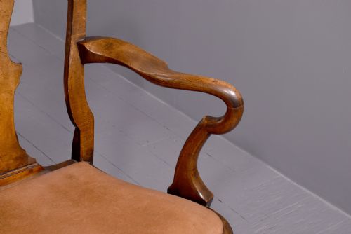 SET OF 10 GEORGE II WALNUT DINING CHAIRS - ADDITIONAL PHOTO 2