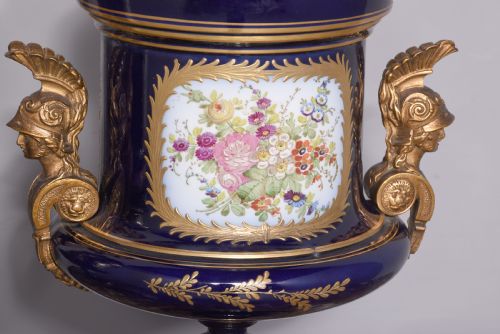EXHIBITION QUALITY PAIR OF LIDDED SVRES VASES TO COMMEMORATE NAPOLEON BONAPARTE - ADDITIONAL PHOTO 5