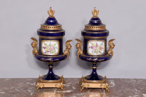 EXHIBITION QUALITY PAIR OF LIDDED SVRES VASES TO COMMEMORATE NAPOLEON BONAPARTE - ADDITIONAL PHOTO 11