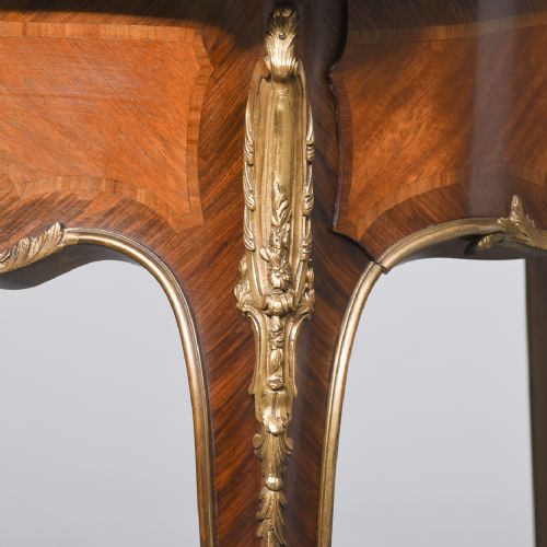 EXHIBITION QUALITY FRENCH SIDE TABLE - ADDITIONAL PHOTO 5